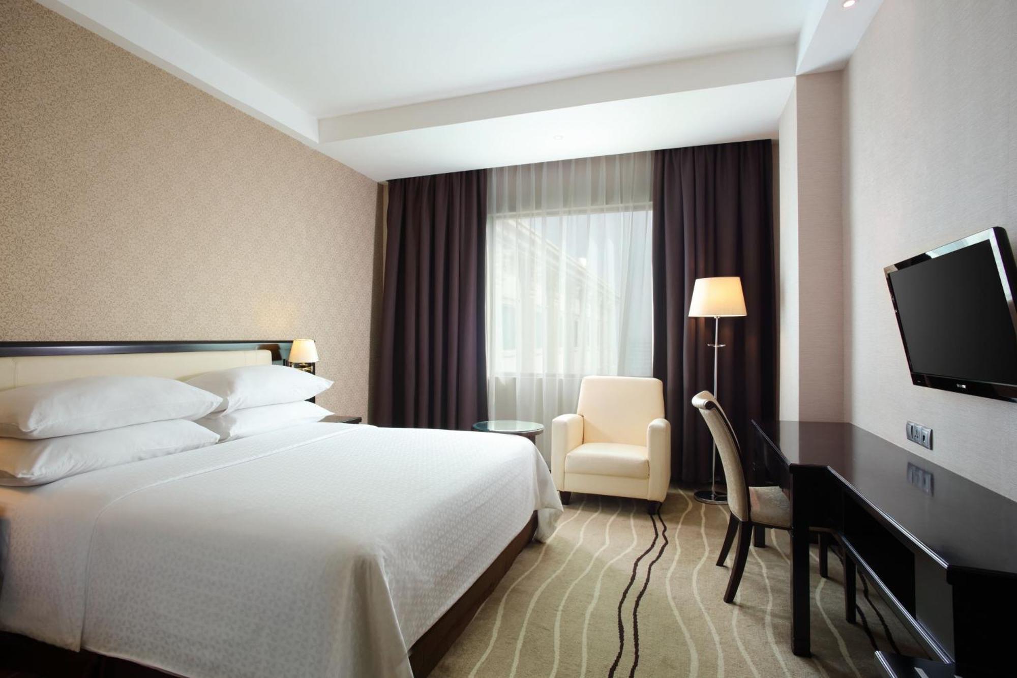 Four Points By Sheraton Медан Экстерьер фото