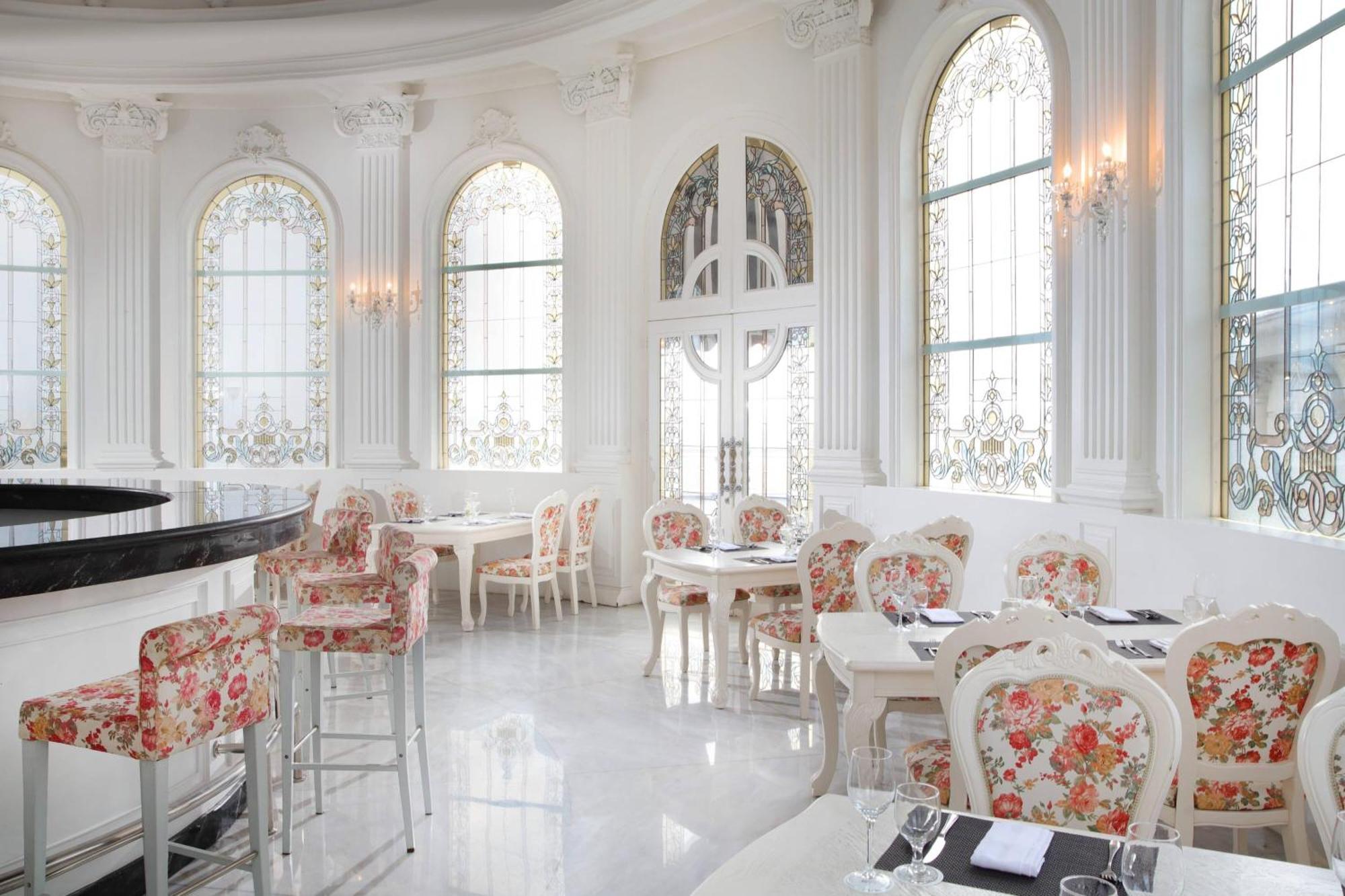 Four Points By Sheraton Медан Экстерьер фото
