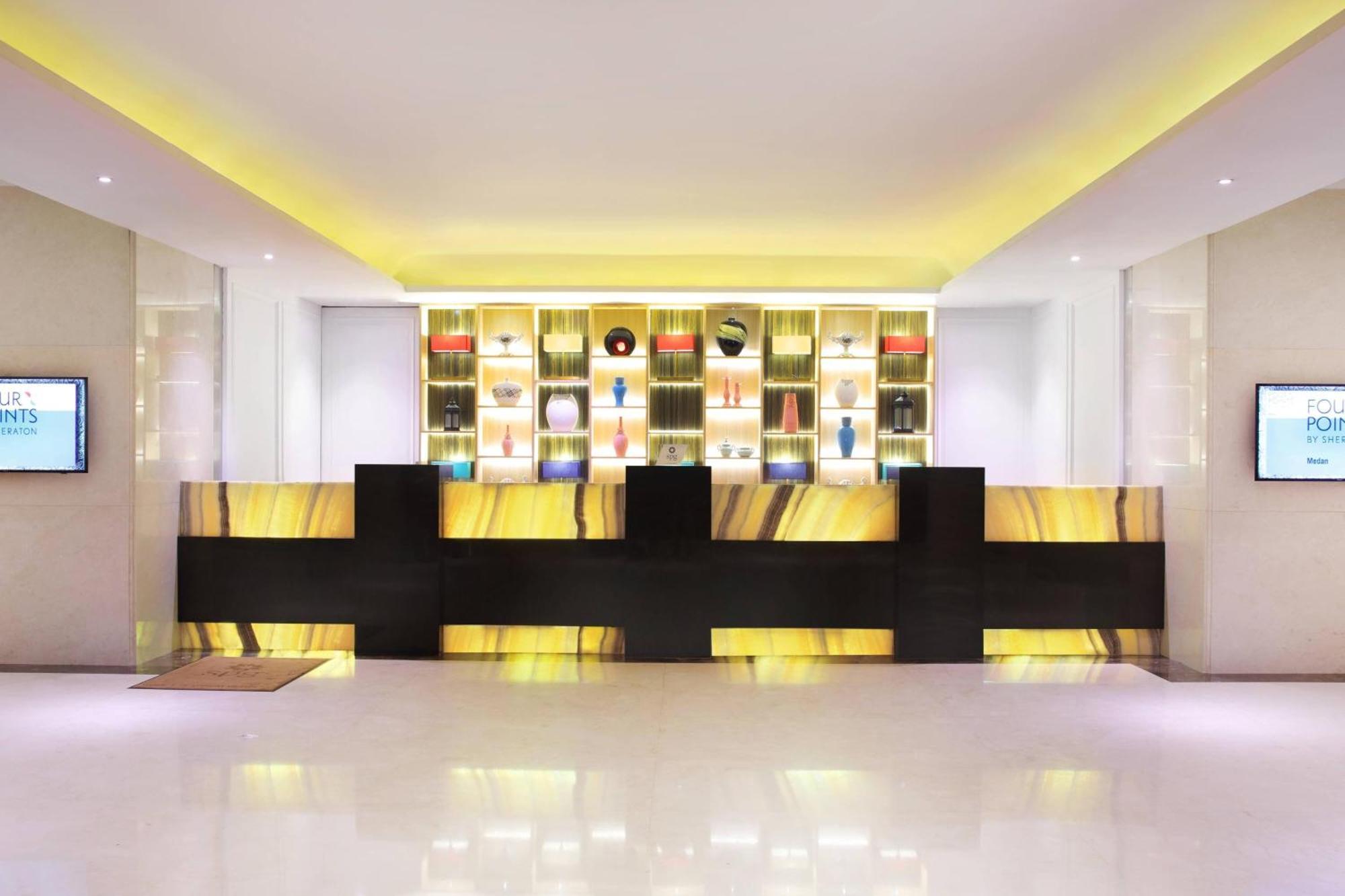 Four Points By Sheraton Медан Экстерьер фото