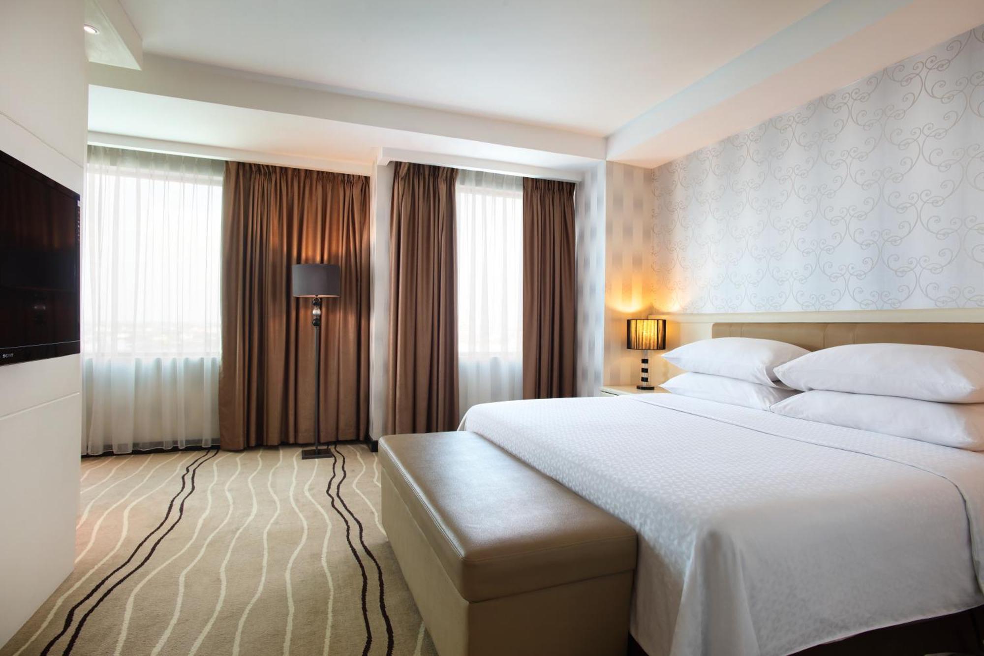 Four Points By Sheraton Медан Экстерьер фото