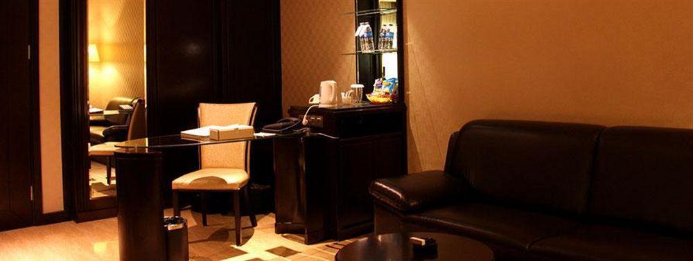 Four Points By Sheraton Медан Экстерьер фото