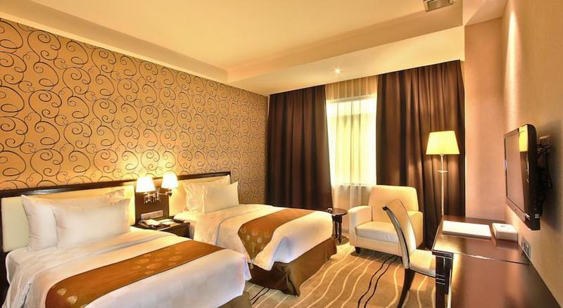 Four Points By Sheraton Медан Экстерьер фото