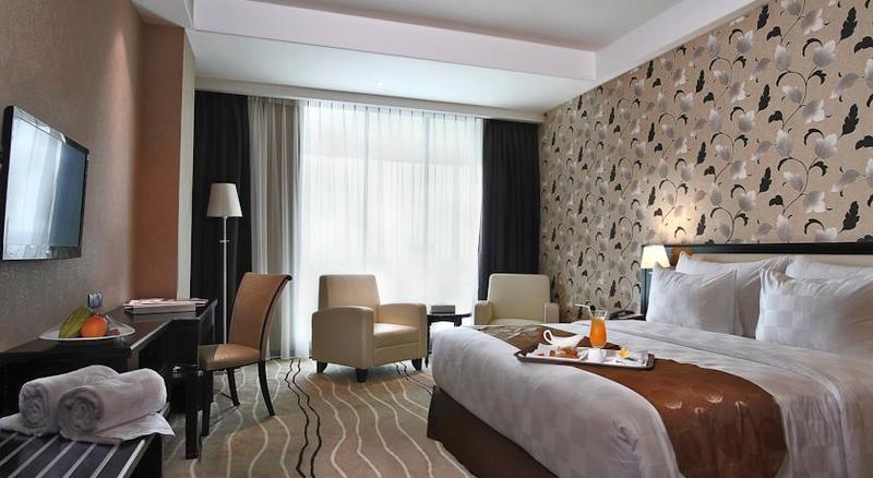 Four Points By Sheraton Медан Экстерьер фото