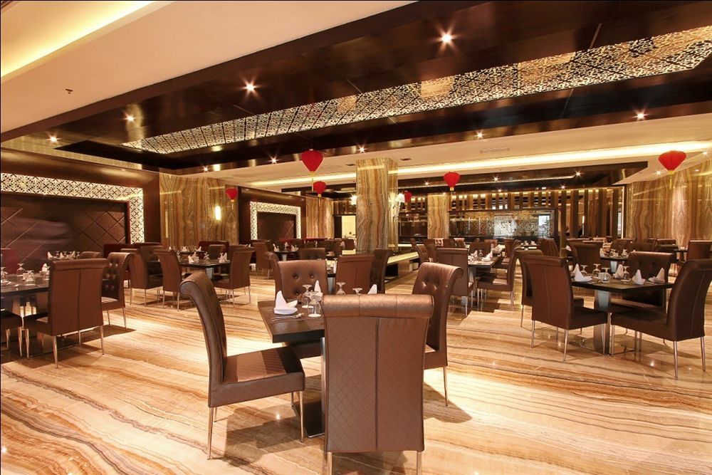 Four Points By Sheraton Медан Экстерьер фото