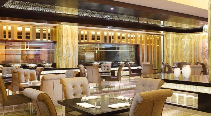 Four Points By Sheraton Медан Экстерьер фото
